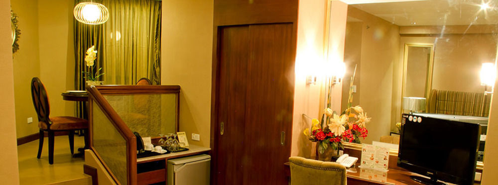 Royal Garden Hotel Ozamis Exterior foto